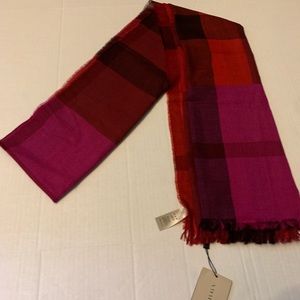 Brand New Burberry Classic Scarf With Tags